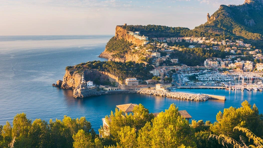 Exploring the Top 20 Beachfront Luxury Hotels in Mallorca