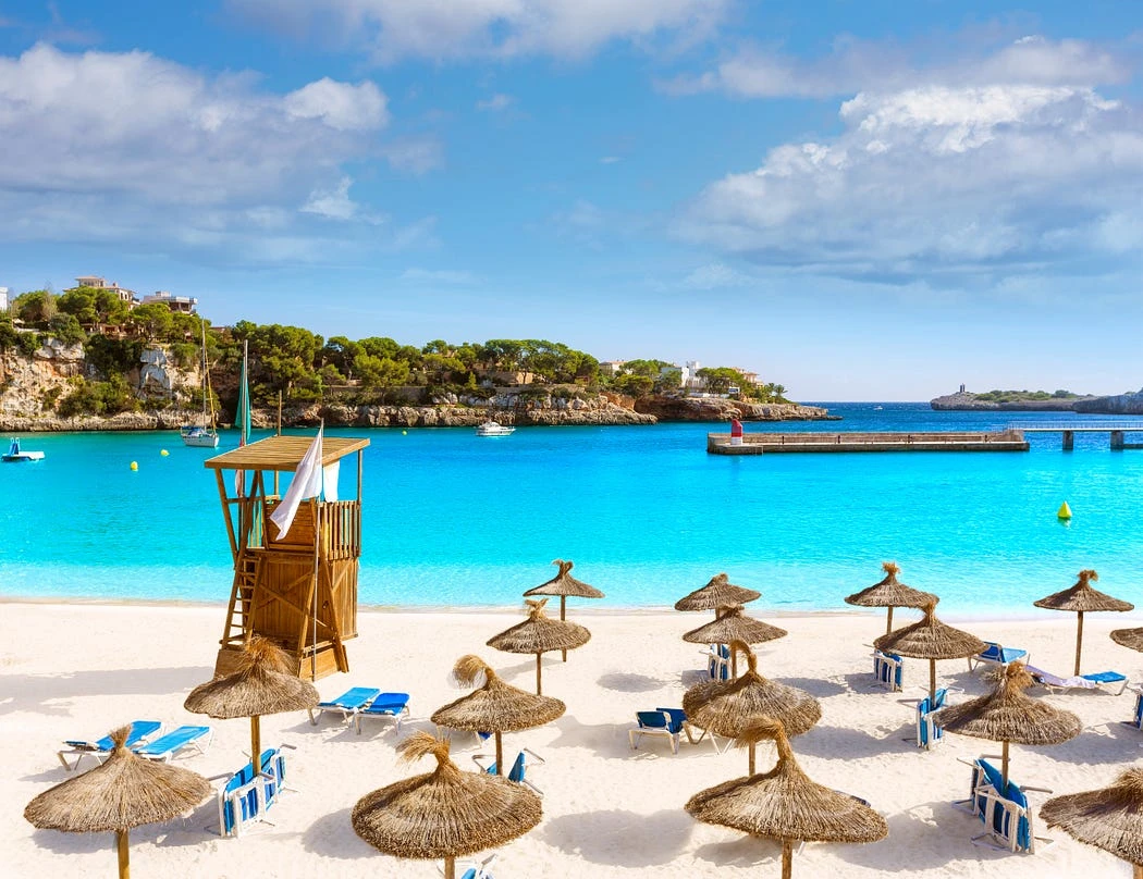 Playa de Porto Cristo: A Family-Friendly Beach Haven on Mallorca’s East Coast
