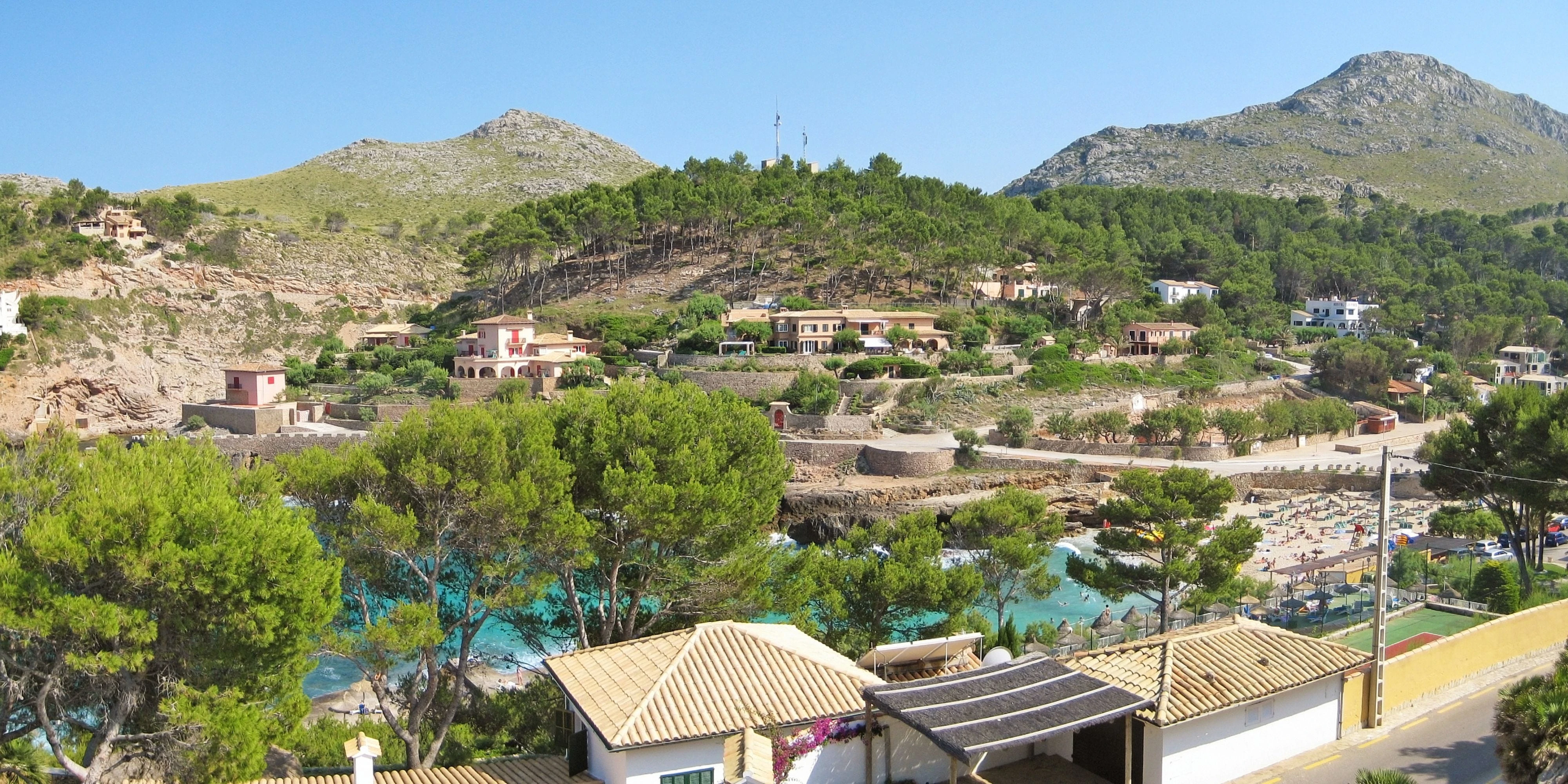 Cala Molins: A Hidden Treasure in Cala San Vicente