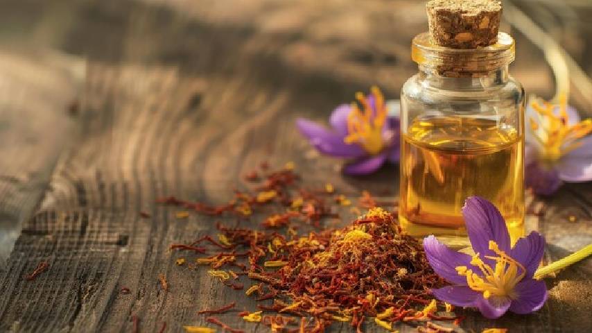 Top 5 Sandali Mitti Attars for Daily Wear