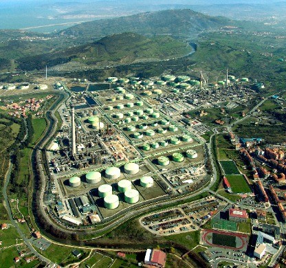 Repsol installs its second 100-MW electrolyzer at Petronor