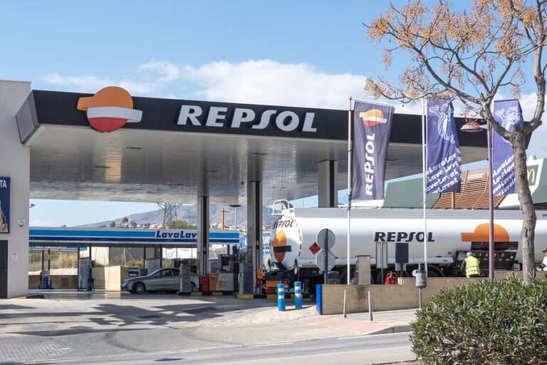 Repsol surpasses 1,500 service stations in Spain and Portugal offering 100% renewable Nexa Diesel