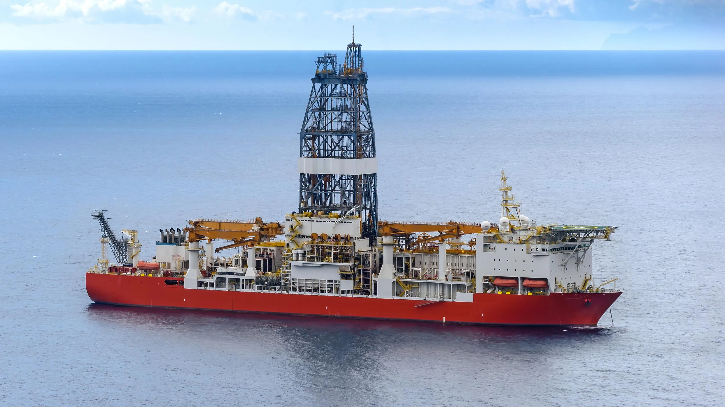 Eni and Halliburton achieve industry first with closed-loop rig automation in deepwater Indonesia