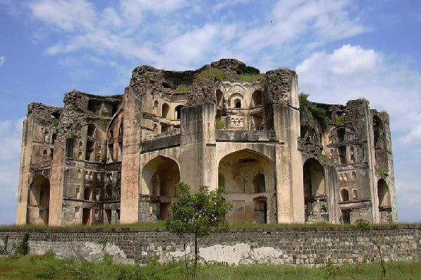 Pune to Ahmednagar Cab