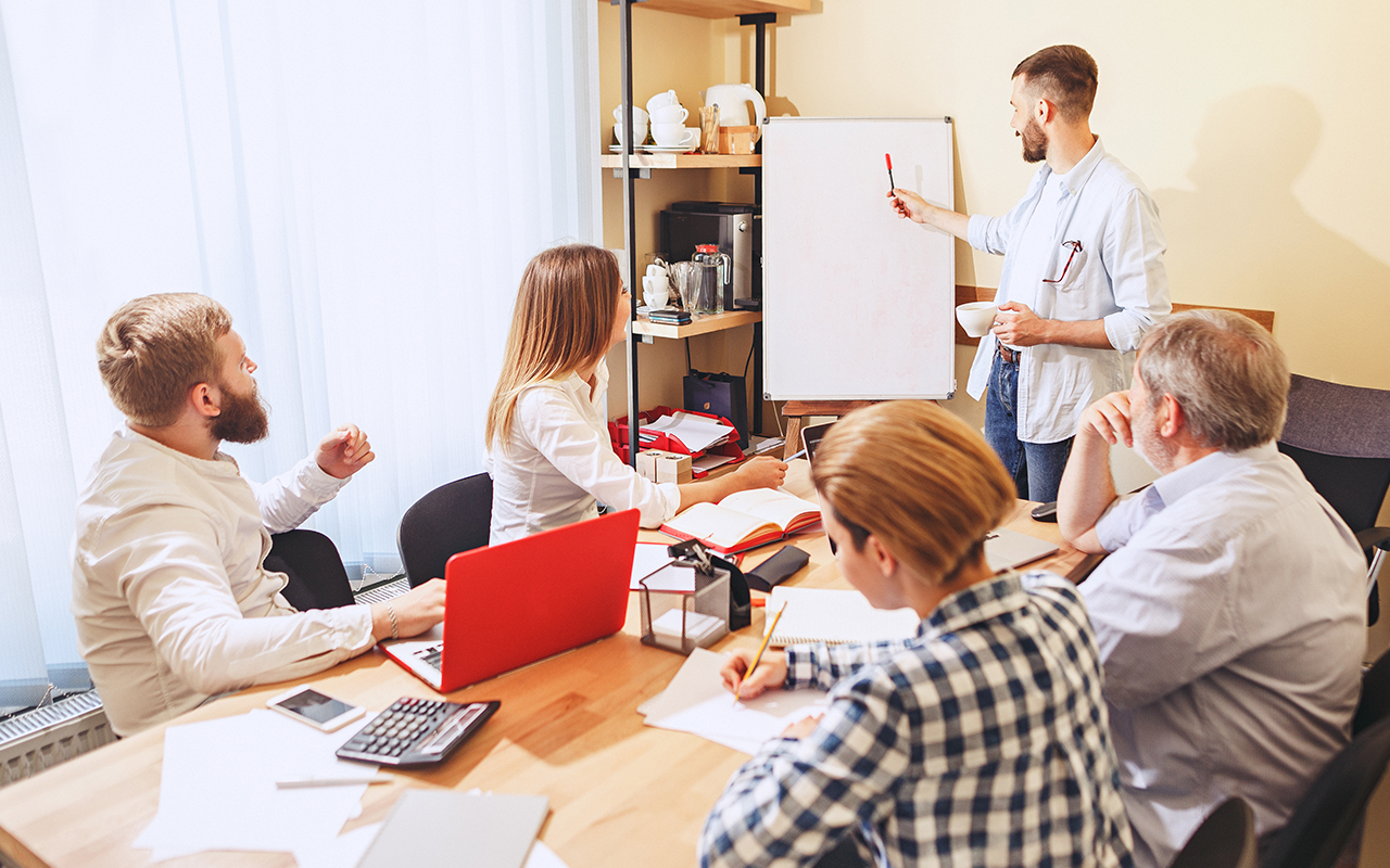 College Seminar “Leadership & Works”